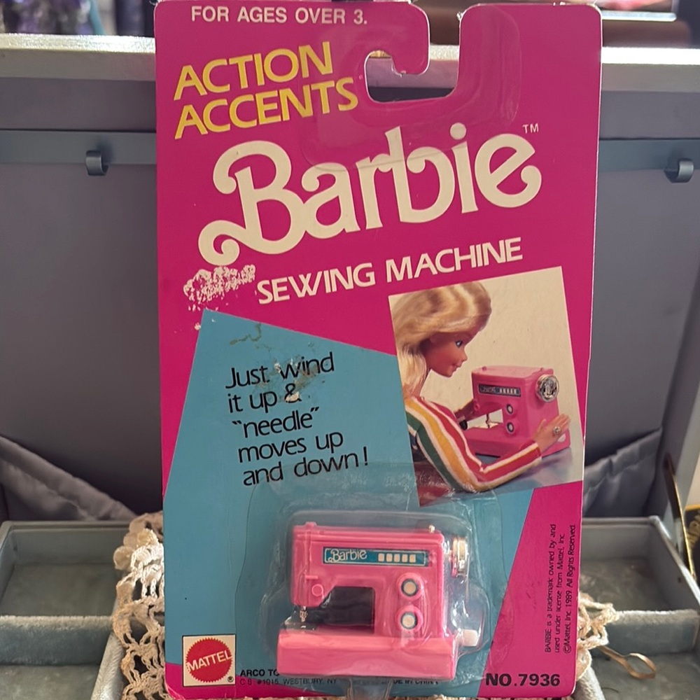 Barbie Pink Sewing Machine Toy
R